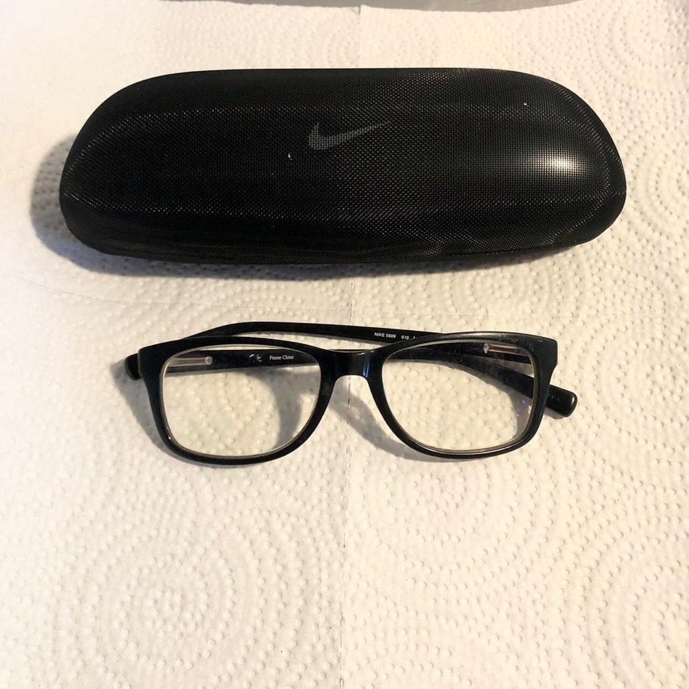 Nike 5509 010 Black White Square Eyeglasses Frames 48-17 130 Kids Youth W/ Case
